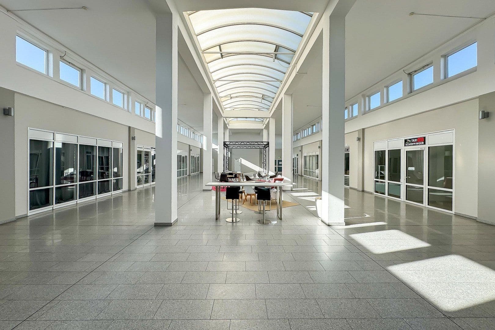Prenájom nebytového priestoru 195 m², Stockumer Straße 28, Witten, Severné Porýnie - Westfálsko Prenájom nebytového priestoru 195 m², Stockumer Straße 28, Witten, Severné Porýnie - Westfálsko