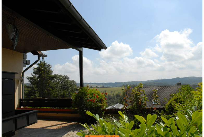 Predaj domu 266 m², pozemek 1.300 m², Schlehenweg 37, Heidenrod, Hesensko Predaj domu 266 m², pozemek 1.300 m², Schlehenweg 37, Heidenrod, Hesensko