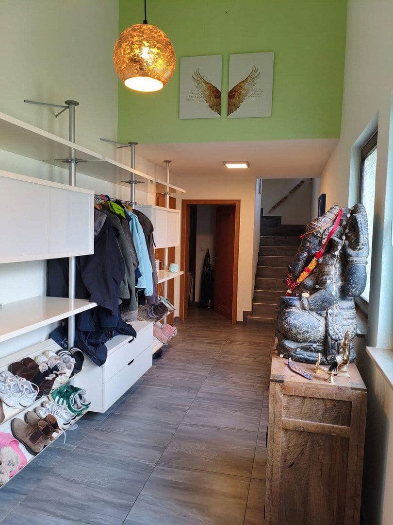 Predaj domu 266 m², pozemek 1.300 m², Schlehenweg 37, Heidenrod, Hesensko Predaj domu 266 m², pozemek 1.300 m², Schlehenweg 37, Heidenrod, Hesensko