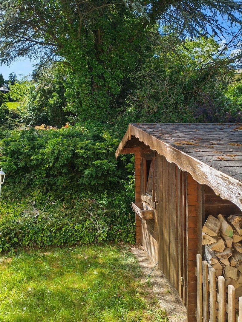 Predaj domu 266 m², pozemek 1.300 m², Schlehenweg 37, Heidenrod, Hesensko Predaj domu 266 m², pozemek 1.300 m², Schlehenweg 37, Heidenrod, Hesensko