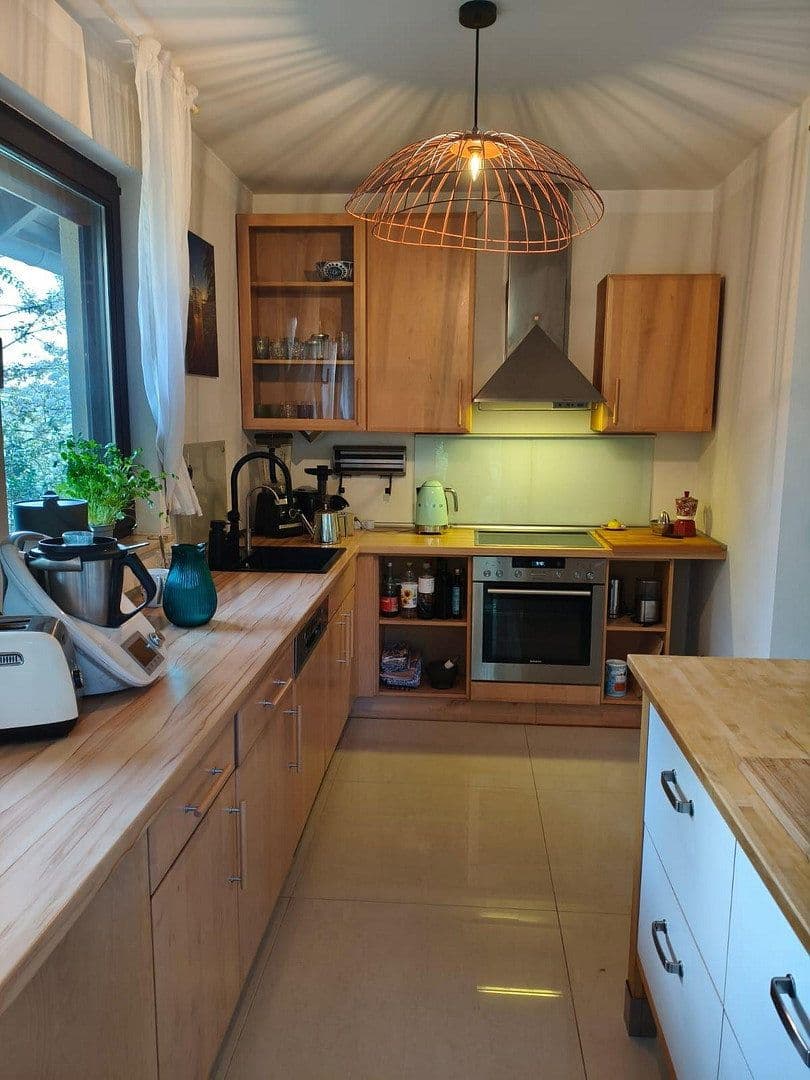 Predaj domu 266 m², pozemek 1.300 m², Schlehenweg 37, Heidenrod, Hesensko Predaj domu 266 m², pozemek 1.300 m², Schlehenweg 37, Heidenrod, Hesensko
