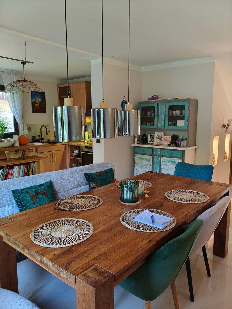 Predaj domu 266 m², pozemek 1.300 m², Schlehenweg 37, Heidenrod, Hesensko Predaj domu 266 m², pozemek 1.300 m², Schlehenweg 37, Heidenrod, Hesensko