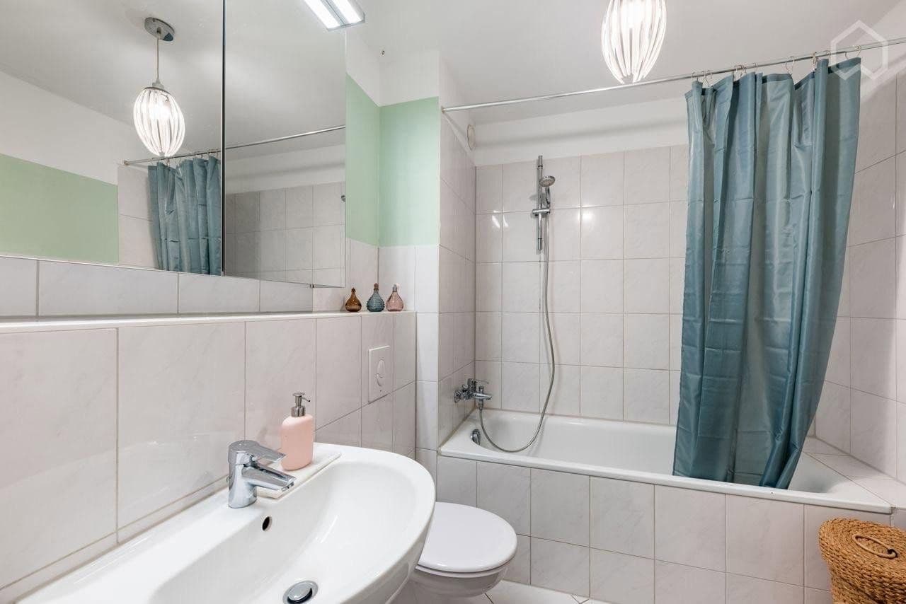 Prenájom bytu 3-izbový 70 m², Hamburg, Hamburg Prenájom bytu 3-izbový 70 m², Hamburg, Hamburg