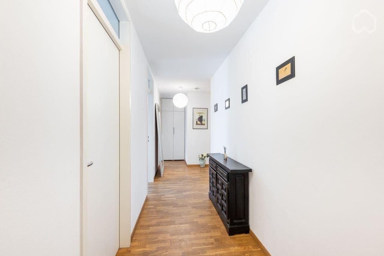 Prenájom bytu 3-izbový 70 m², Hamburg, Hamburg Prenájom bytu 3-izbový 70 m², Hamburg, Hamburg