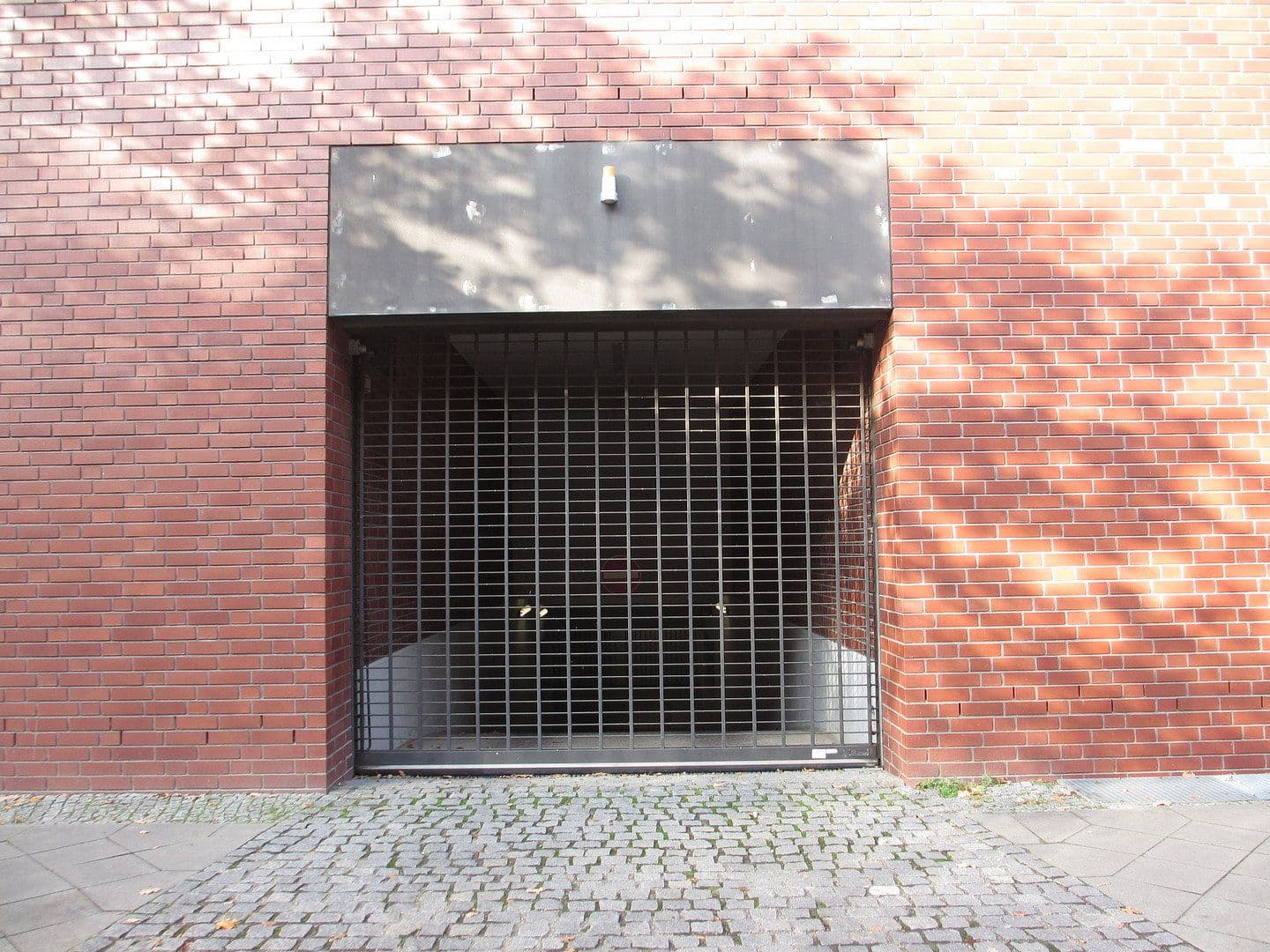 Prenájom garáže 10 m², Romy Schneider Str. 1-7, Berlin, Berlín Prenájom garáže 10 m², Romy Schneider Str. 1-7, Berlin, Berlín