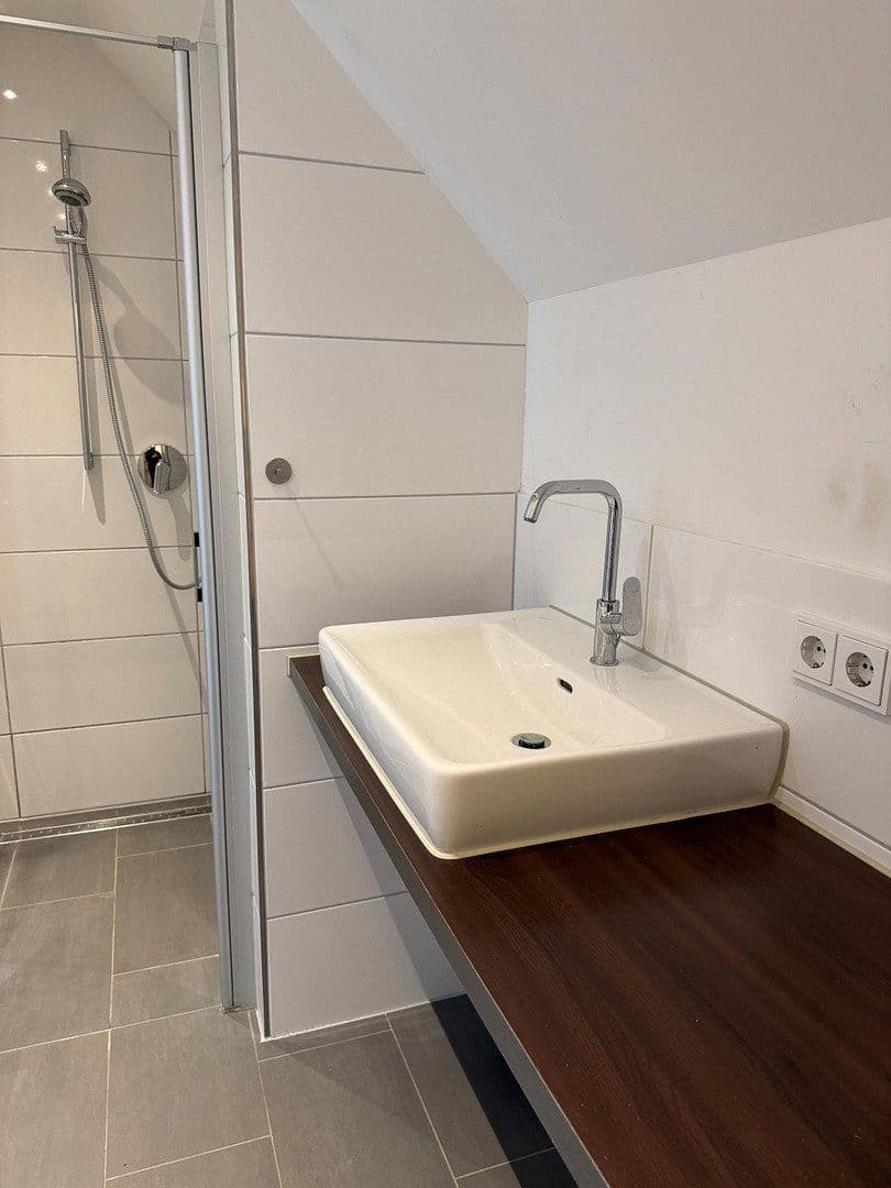 Prenájom bytu 1-izbový 106 m², Heddesheim, Bádensko-Wurttembersko Prenájom bytu 1-izbový 106 m², Heddesheim, Bádensko-Wurttembersko