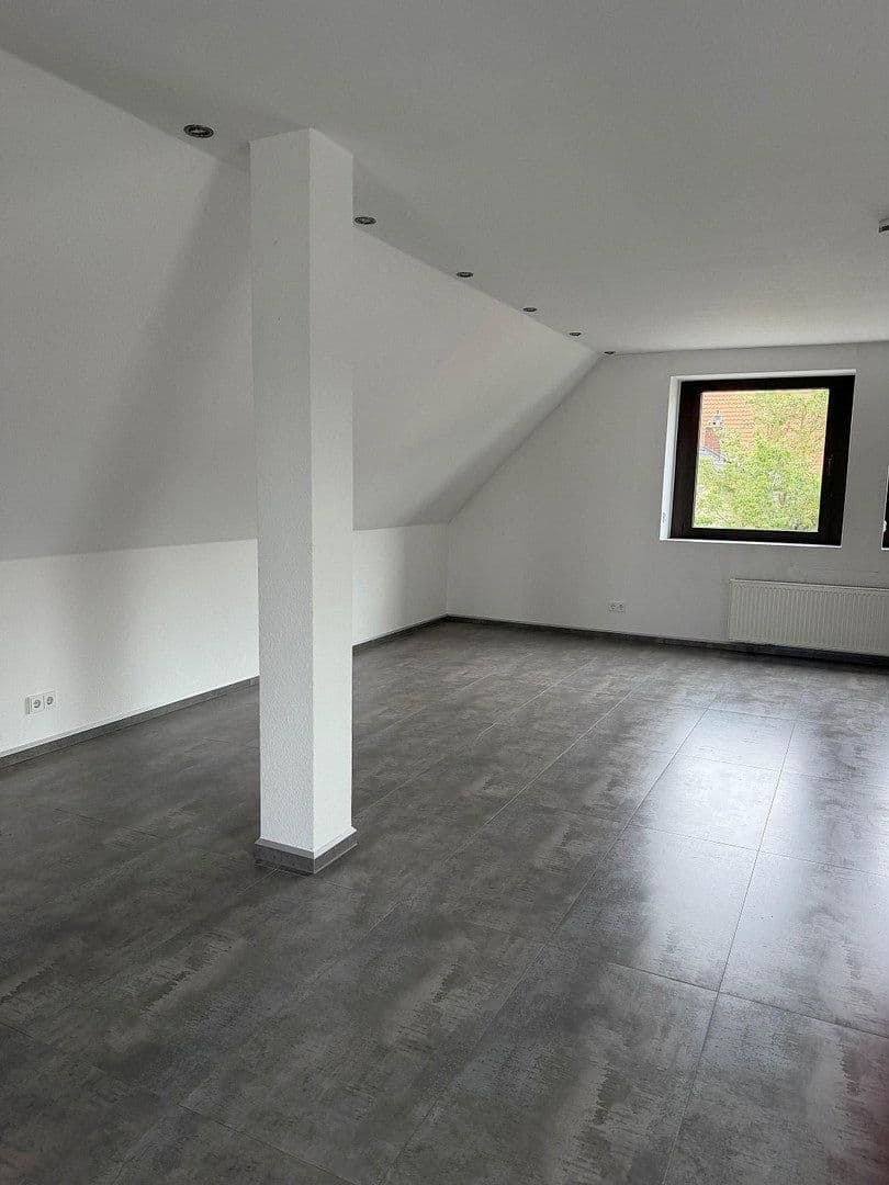 Prenájom bytu 1-izbový 106 m², Heddesheim, Bádensko-Wurttembersko Prenájom bytu 1-izbový 106 m², Heddesheim, Bádensko-Wurttembersko