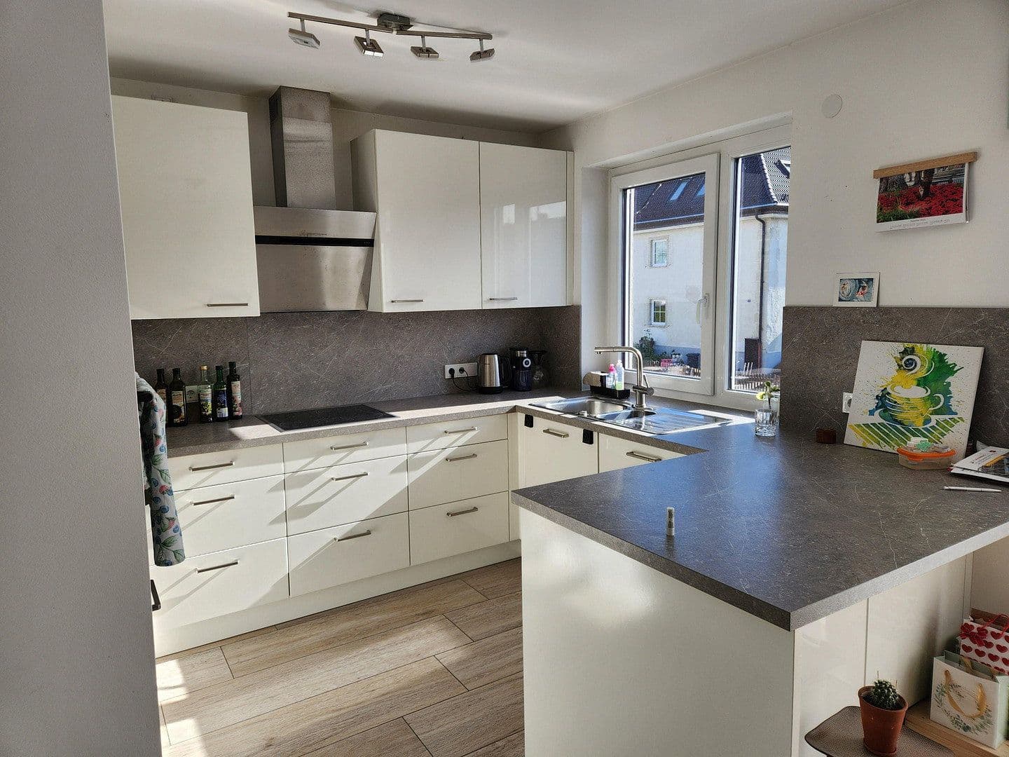 Prenájom bytu 3-izbový 90 m², Höfatstraße 1 1/2, Augsburg, Bavorsko Prenájom bytu 3-izbový 90 m², Höfatstraße 1 1/2, Augsburg, Bavorsko
