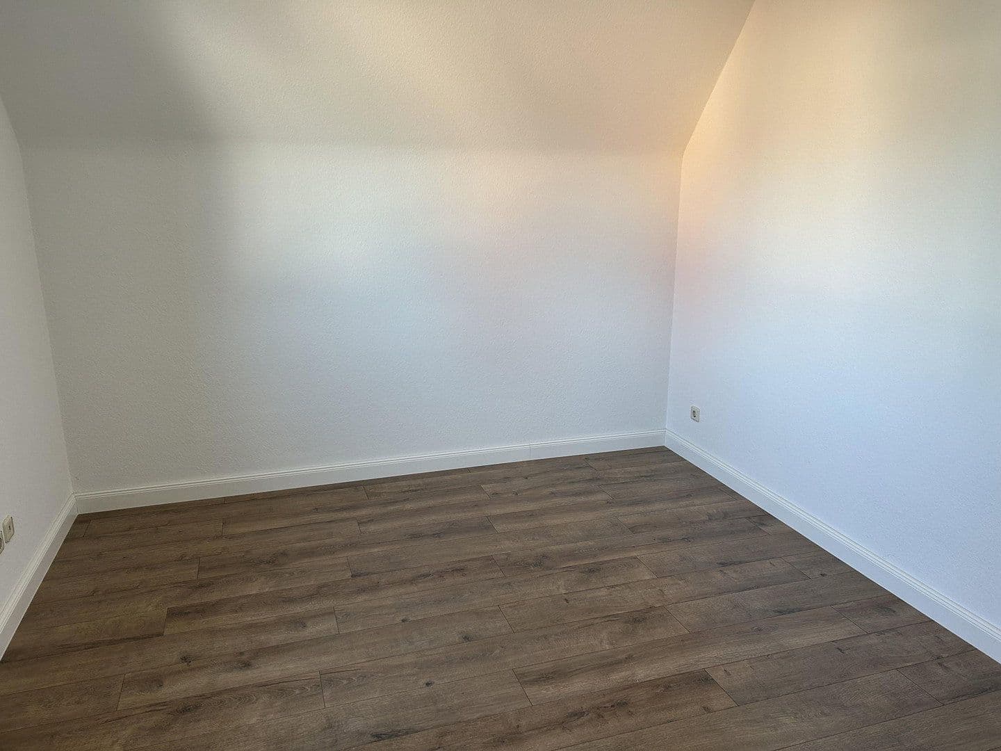 Prenájom bytu 3-izbový 102 m², Dietzenbach, Hesensko Prenájom bytu 3-izbový 102 m², Dietzenbach, Hesensko