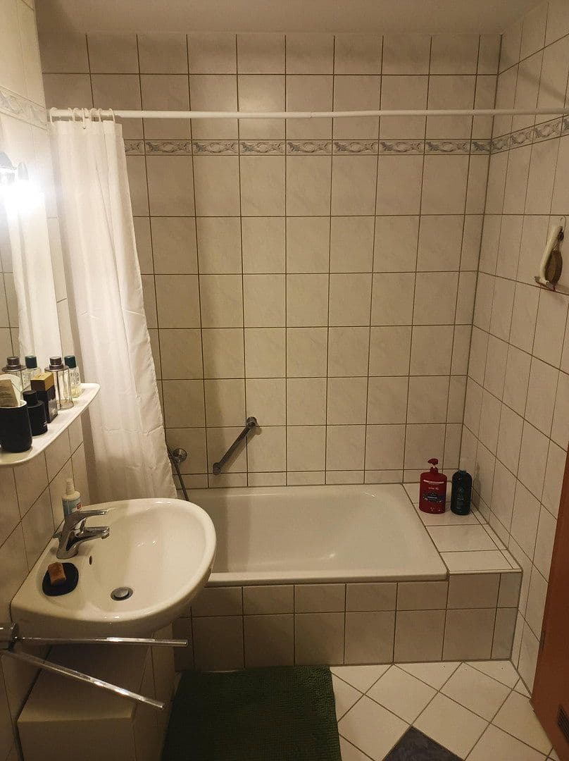 Prenájom bytu 2-izbový 56 m², Unterislinger Weg 18, Regensburg, Bavorsko Prenájom bytu 2-izbový 56 m², Unterislinger Weg 18, Regensburg, Bavorsko