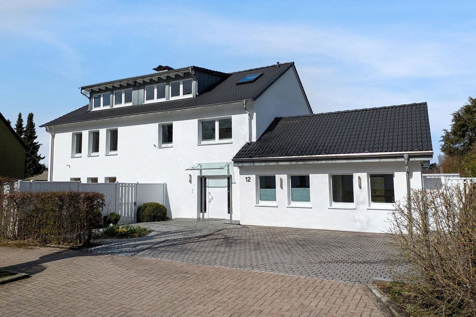 Predaj domu 390 m², pozemek 1.375 m², Humboldtstraße 12, Halver, Severné Porýnie - Westfálsko Predaj domu 390 m², pozemek 1.375 m², Humboldtstraße 12, Halver, Severné Porýnie - Westfálsko