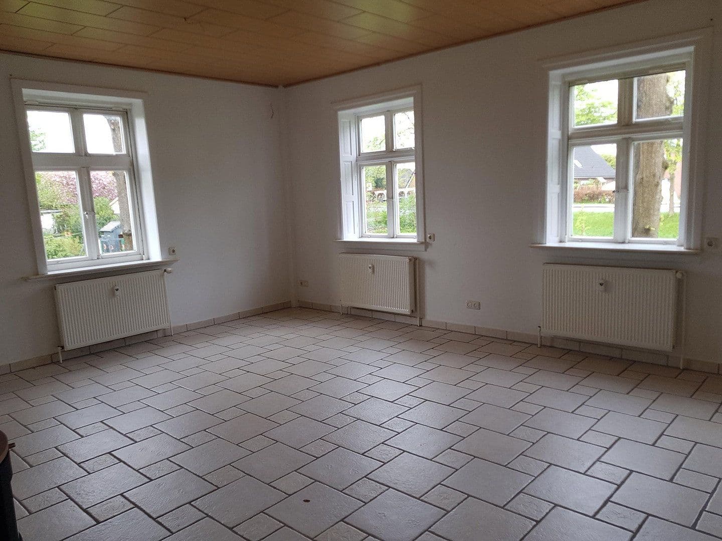 Prenájom bytu 3-izbový 130 m², Haselau, Šlezvicko-Holštajnsko Prenájom bytu 3-izbový 130 m², Haselau, Šlezvicko-Holštajnsko