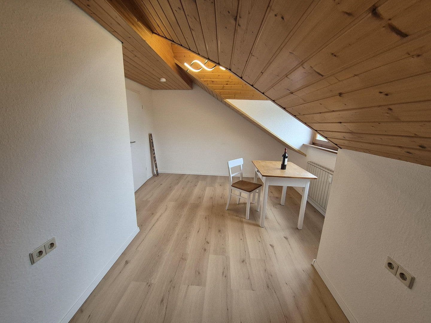 Predaj domu 283 m², pozemek 1.005 m², Unterdorf 24, Rottweil, Bádensko-Wurttembersko Predaj domu 283 m², pozemek 1.005 m², Unterdorf 24, Rottweil, Bádensko-Wurttembersko