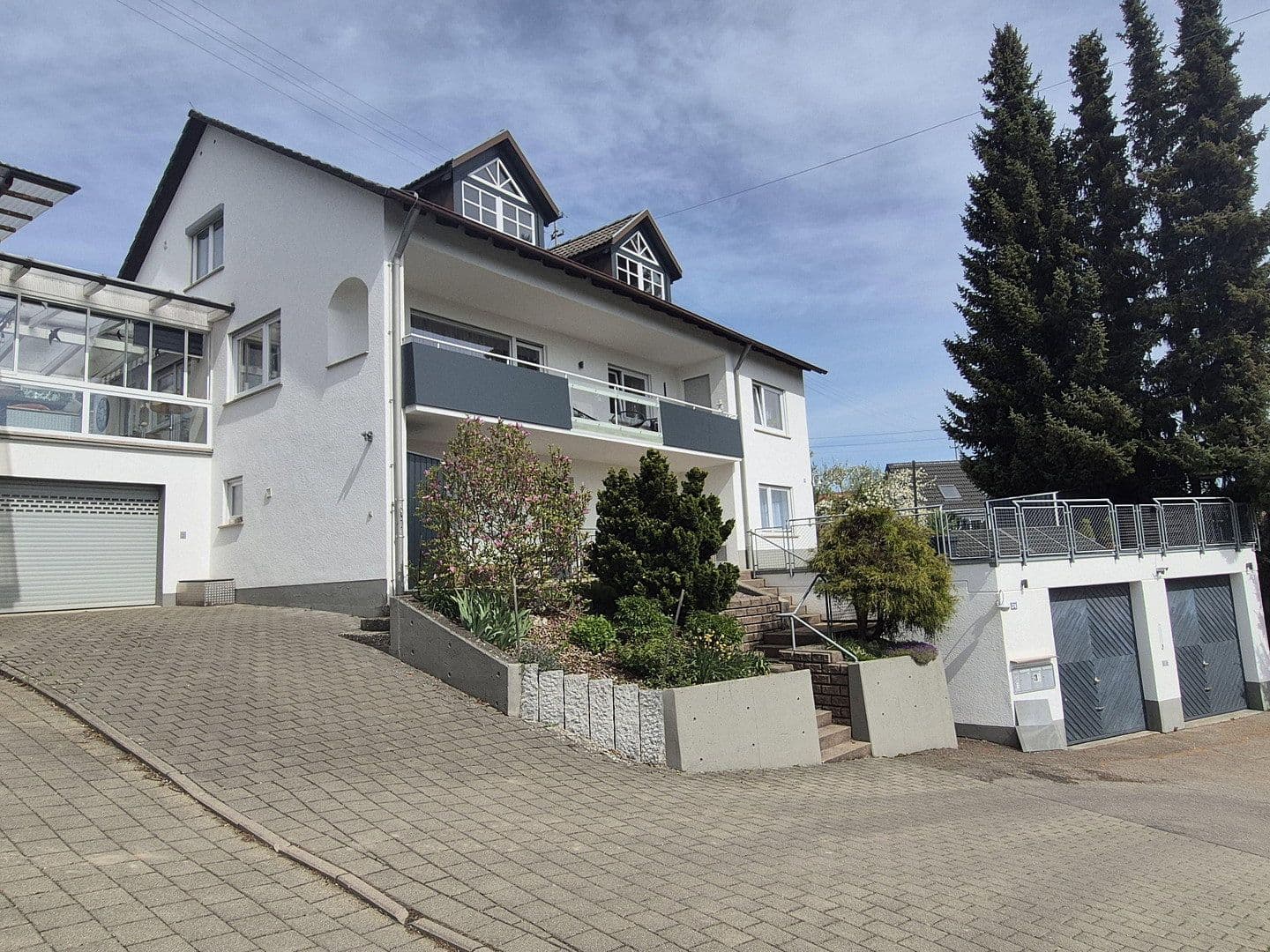 Predaj domu 283 m², pozemek 1.005 m², Unterdorf 24, Rottweil, Bádensko-Wurttembersko Predaj domu 283 m², pozemek 1.005 m², Unterdorf 24, Rottweil, Bádensko-Wurttembersko