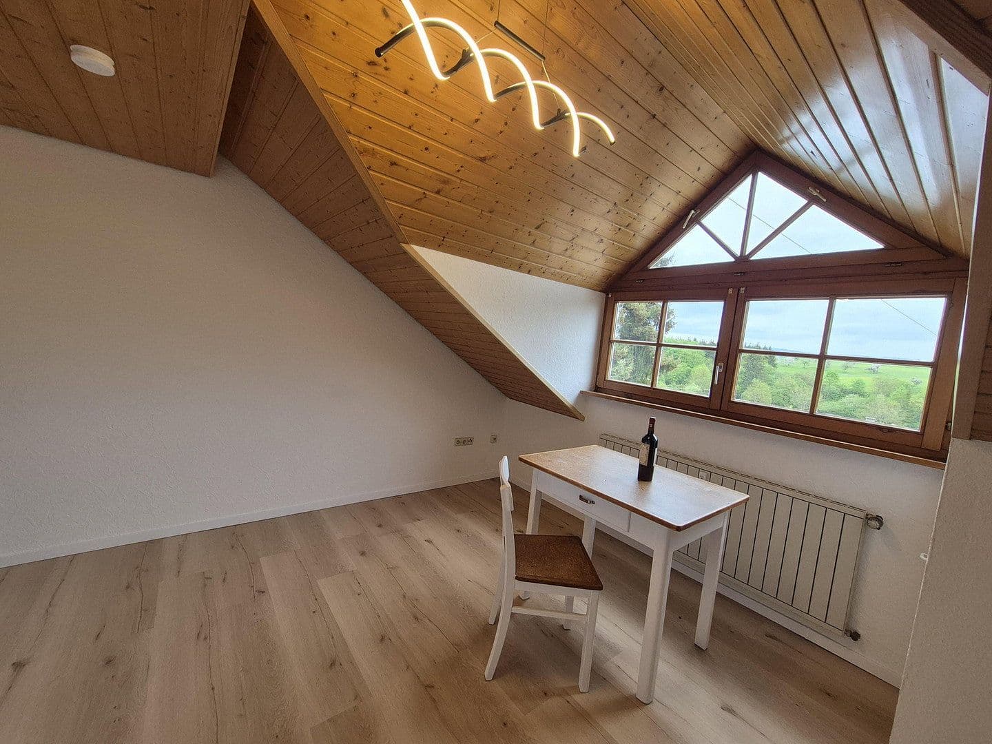 Predaj domu 283 m², pozemek 1.005 m², Unterdorf 24, Rottweil, Bádensko-Wurttembersko Predaj domu 283 m², pozemek 1.005 m², Unterdorf 24, Rottweil, Bádensko-Wurttembersko