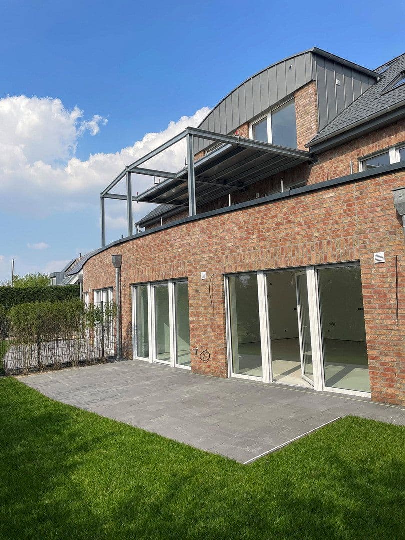 Prenájom bytu 4-izbový 122 m², Kempen, Severné Porýnie - Westfálsko Prenájom bytu 4-izbový 122 m², Kempen, Severné Porýnie - Westfálsko