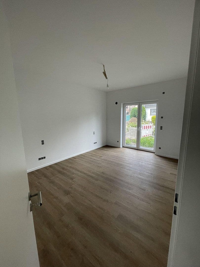 Prenájom bytu 4-izbový 122 m², Kempen, Severné Porýnie - Westfálsko Prenájom bytu 4-izbový 122 m², Kempen, Severné Porýnie - Westfálsko