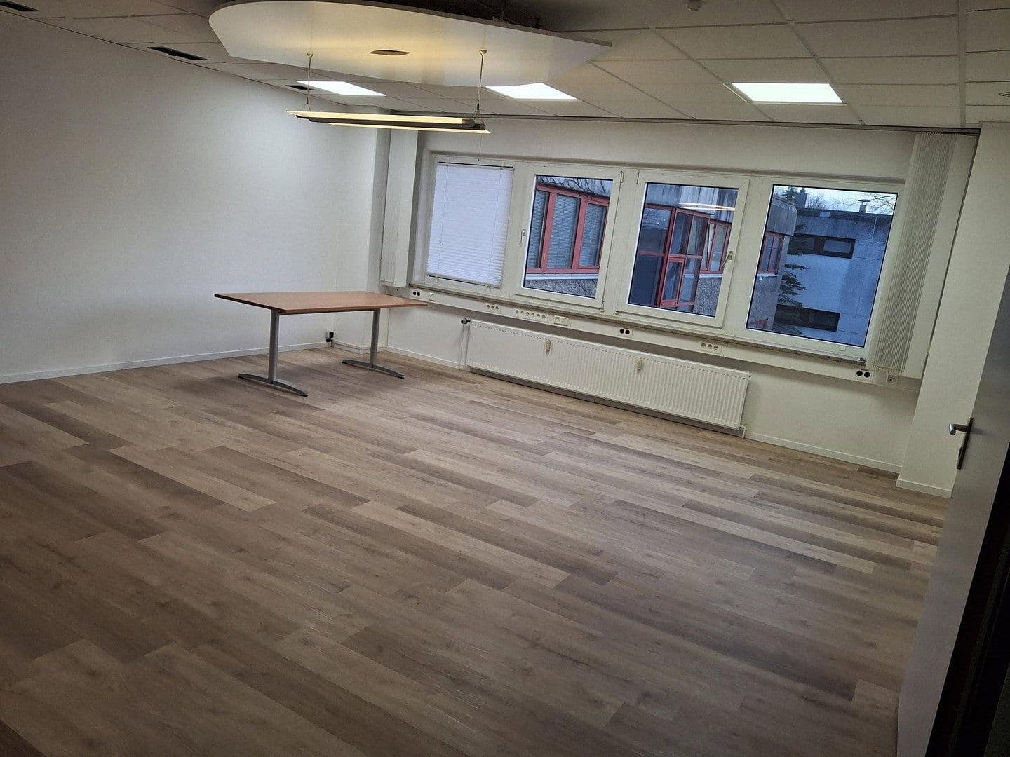 Prenájom kancelárie 65 m², Oststrasse 122 C, Norderstedt, Šlezvicko-Holštajnsko Prenájom kancelárie 65 m², Oststrasse 122 C, Norderstedt, Šlezvicko-Holštajnsko