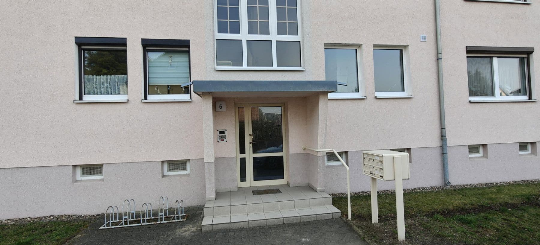 Prenájom bytu 2-izbový 45 m², Lange Straße 5, Zeithain, Sasko Prenájom bytu 2-izbový 45 m², Lange Straße 5, Zeithain, Sasko