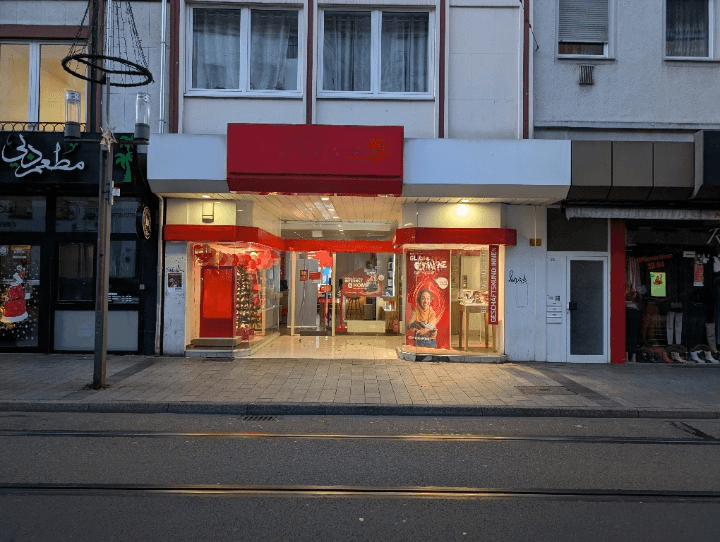 Prenájom nebytového priestoru 100 m², Neuss, Severné Porýnie - Westfálsko Prenájom nebytového priestoru 100 m², Neuss, Severné Porýnie - Westfálsko