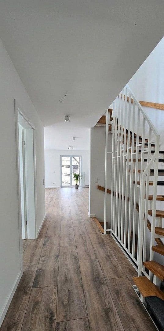 Prenájom domu 135 m², pozemek 325 m², Seestr. 13a, Hoppegarten, Brandenbursko Prenájom domu 135 m², pozemek 325 m², Seestr. 13a, Hoppegarten, Brandenbursko