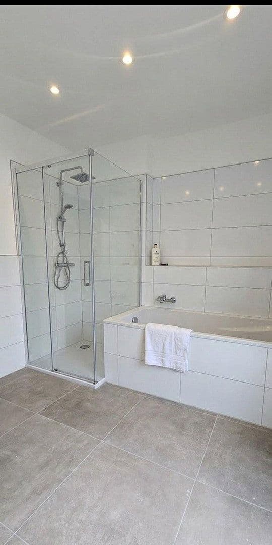 Prenájom domu 135 m², pozemek 325 m², Seestr. 13a, Hoppegarten, Brandenbursko Prenájom domu 135 m², pozemek 325 m², Seestr. 13a, Hoppegarten, Brandenbursko