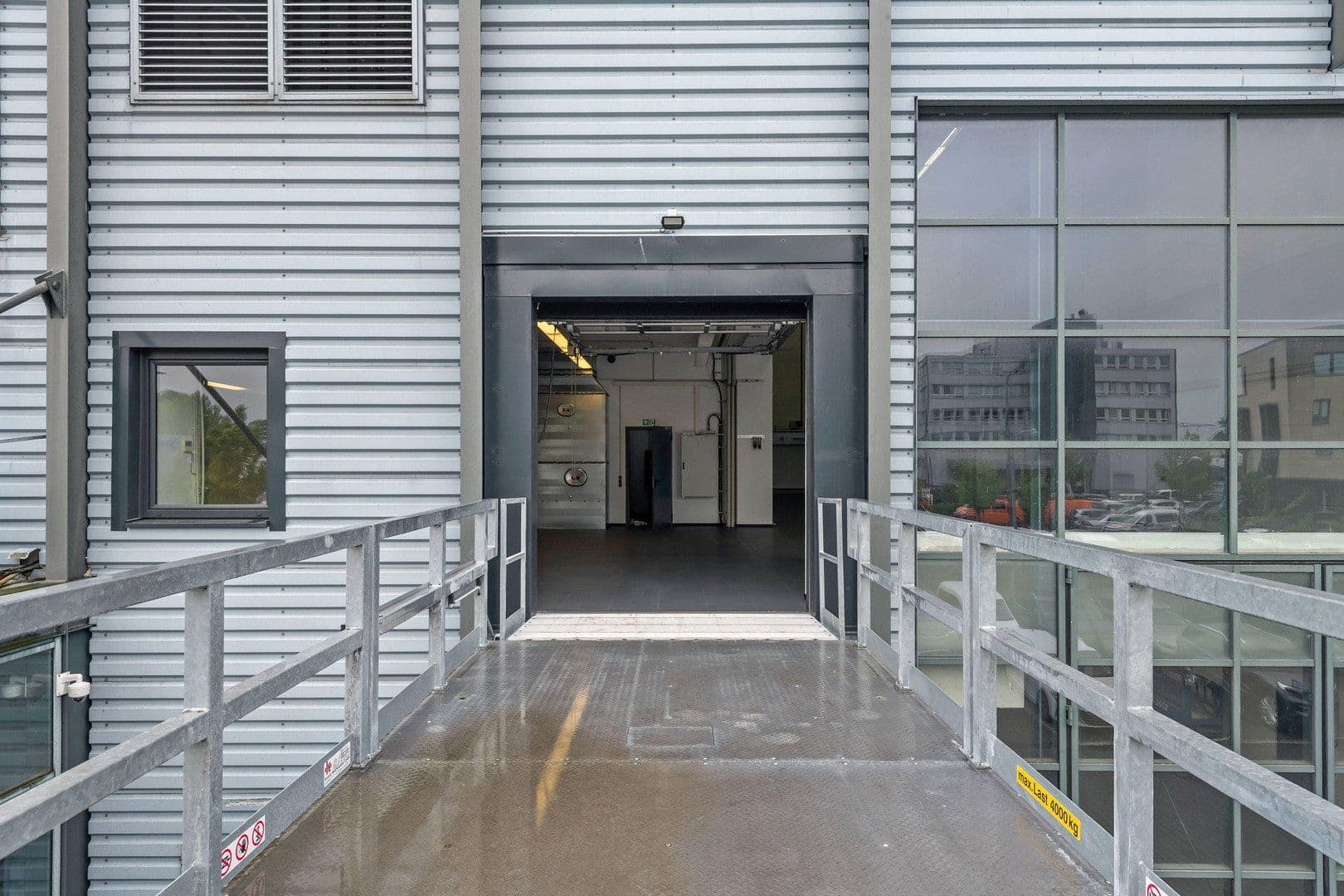 Prenájom nebytového priestoru 520 m², Moselstr. 14, Neuss, Severné Porýnie - Westfálsko Prenájom nebytového priestoru 520 m², Moselstr. 14, Neuss, Severné Porýnie - Westfálsko