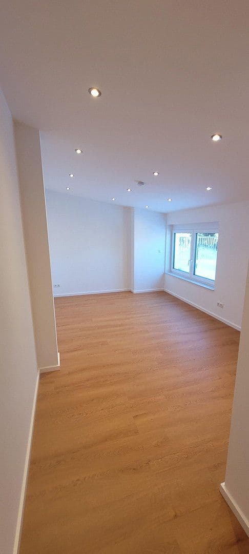 Prenájom bytu 3-izbový 87 m², Berlin, Berlín Prenájom bytu 3-izbový 87 m², Berlin, Berlín