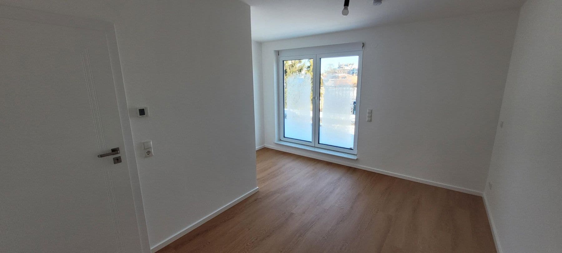 Prenájom bytu 3-izbový 87 m², Berlin, Berlín Prenájom bytu 3-izbový 87 m², Berlin, Berlín