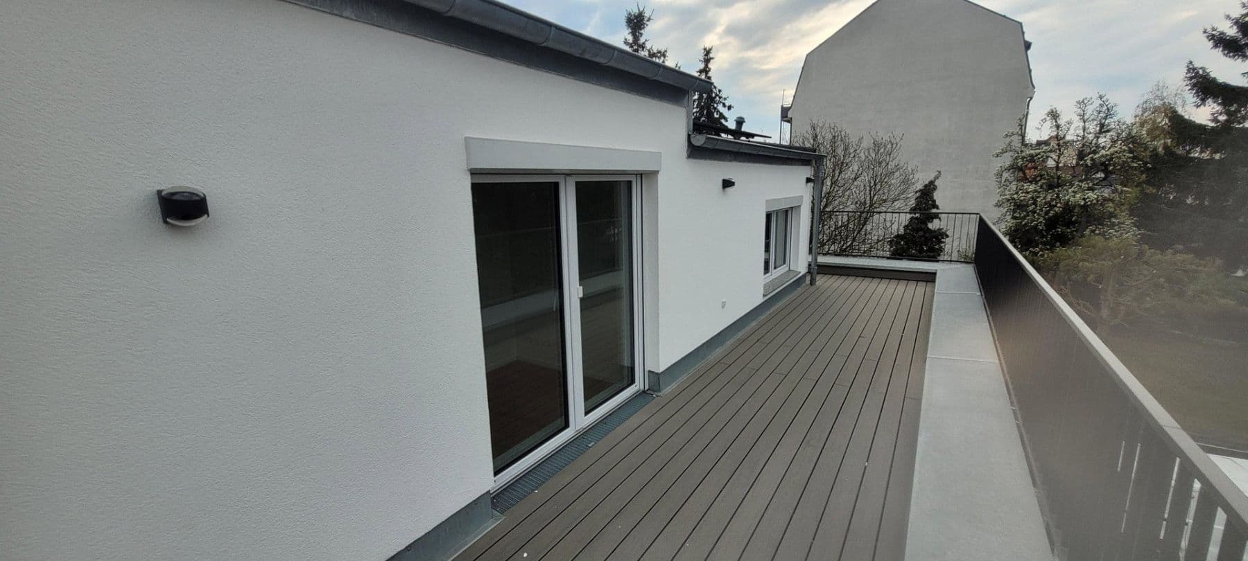 Prenájom bytu 3-izbový 87 m², Berlin, Berlín Prenájom bytu 3-izbový 87 m², Berlin, Berlín