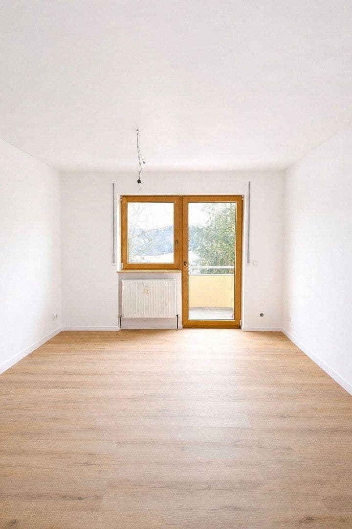 Prenájom bytu 3-izbový 84 m², Fürth, Bavorsko Prenájom bytu 3-izbový 84 m², Fürth, Bavorsko