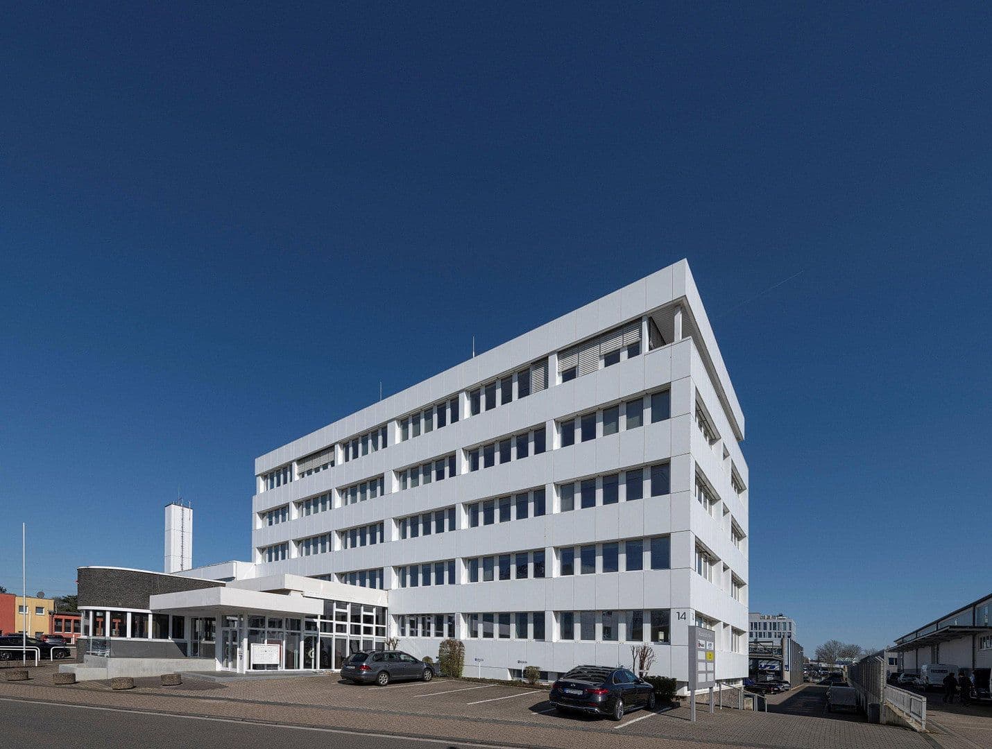 Prenájom kancelárie 600 m², Moselstr. 14, Neuss, Severné Porýnie - Westfálsko Prenájom kancelárie 600 m², Moselstr. 14, Neuss, Severné Porýnie - Westfálsko