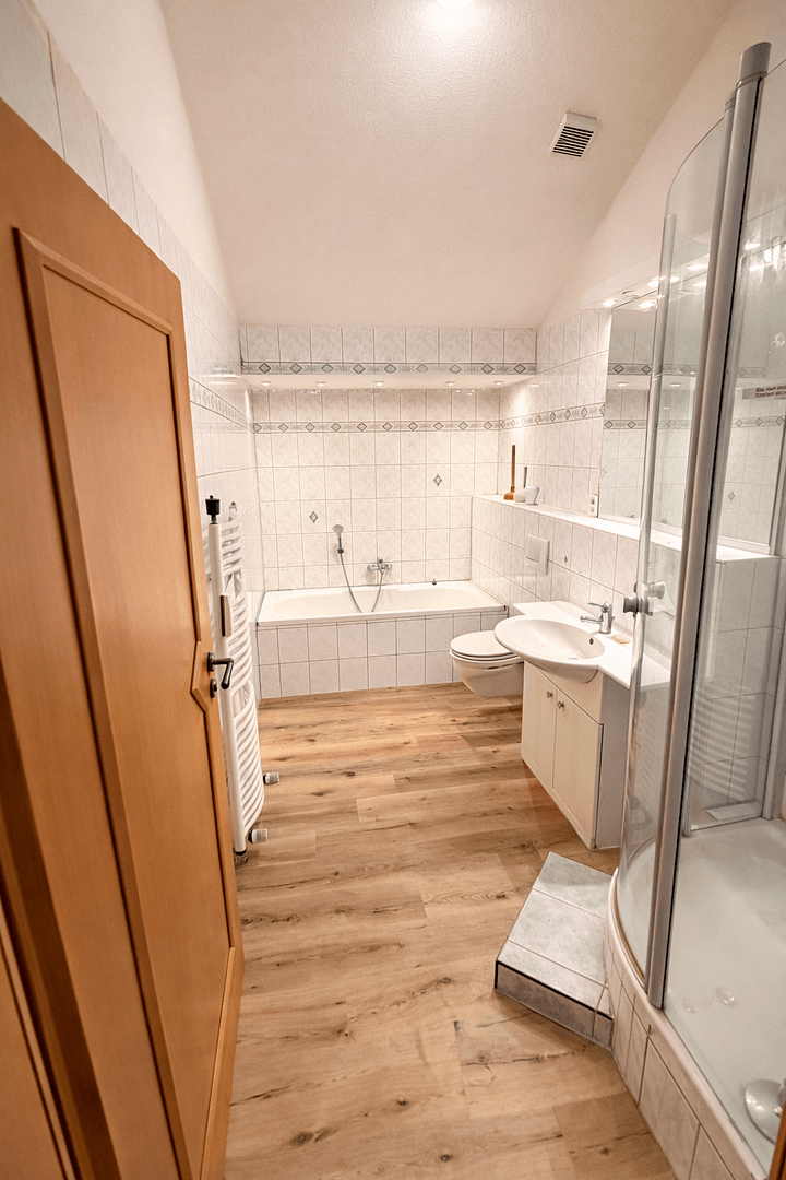 Prenájom bytu 4-izbový 131 m², Westliche Stadtmauerstraße 64, Erlangen, Bavorsko Prenájom bytu 4-izbový 131 m², Westliche Stadtmauerstraße 64, Erlangen, Bavorsko