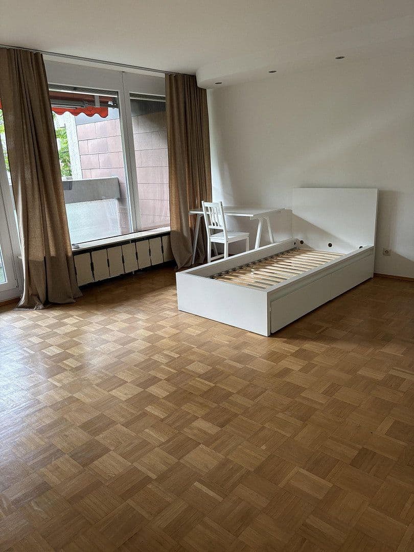 Prenájom bytu 5-izbový 120 m², Haid-und-Neu-Straße 16, Karlsruhe, Bádensko-Wurttembersko Prenájom bytu 5-izbový 120 m², Haid-und-Neu-Straße 16, Karlsruhe, Bádensko-Wurttembersko