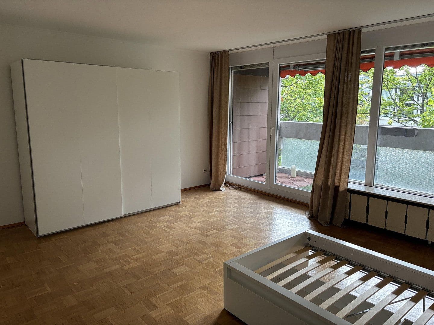 Prenájom bytu 5-izbový 120 m², Haid-und-Neu-Straße 16, Karlsruhe, Bádensko-Wurttembersko Prenájom bytu 5-izbový 120 m², Haid-und-Neu-Straße 16, Karlsruhe, Bádensko-Wurttembersko