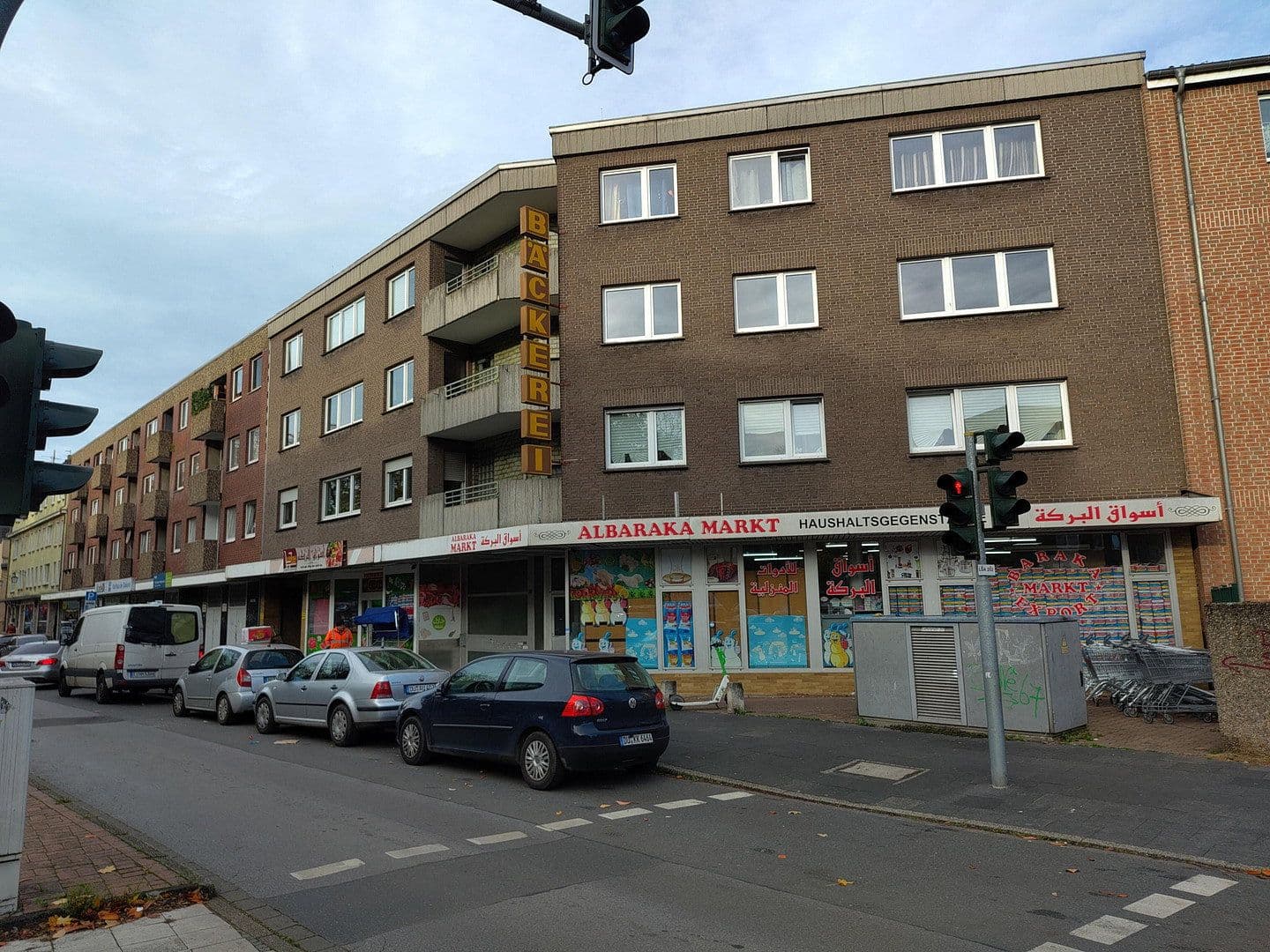 Prenájom bytu 4-izbový 114 m², Lehrerstraße 35, Duisburg, Severné Porýnie - Westfálsko Prenájom bytu 4-izbový 114 m², Lehrerstraße 35, Duisburg, Severné Porýnie - Westfálsko