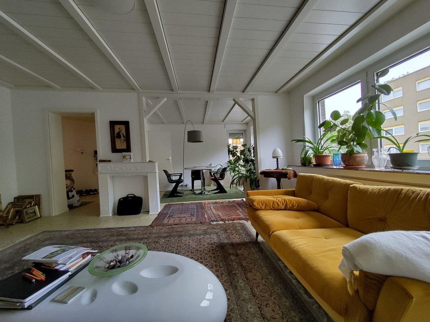 Prenájom bytu 4-izbový 114 m², Lehrerstraße 35, Duisburg, Severné Porýnie - Westfálsko Prenájom bytu 4-izbový 114 m², Lehrerstraße 35, Duisburg, Severné Porýnie - Westfálsko