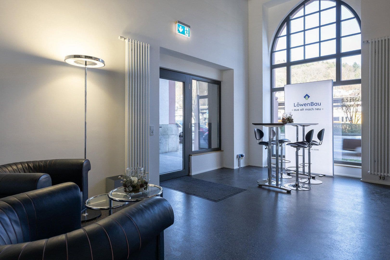 Prenájom kancelárie 265 m², Eisenbahnstr. 21, Waldshut-Tiengen, Bádensko-Wurttembersko Prenájom kancelárie 265 m², Eisenbahnstr. 21, Waldshut-Tiengen, Bádensko-Wurttembersko