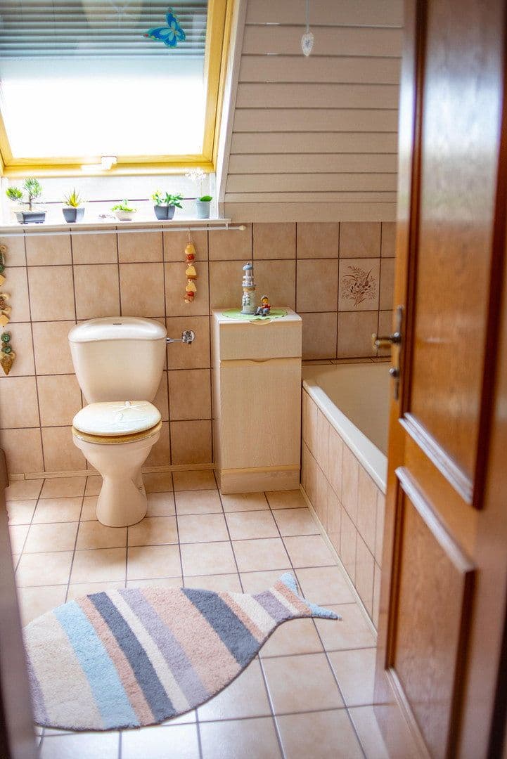 Predaj domu 226 m², pozemek 546 m², Fußgönheim, Porýnie-Falcko Predaj domu 226 m², pozemek 546 m², Fußgönheim, Porýnie-Falcko