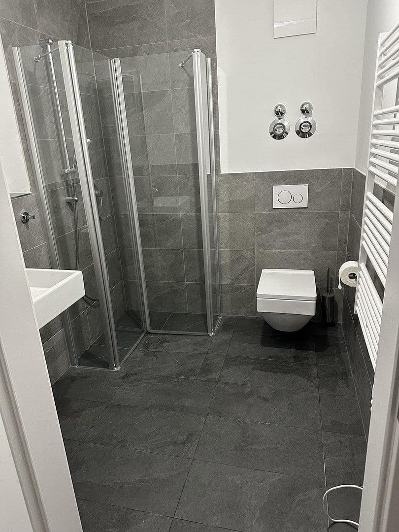 Prenájom bytu 1-izbový 35 m², Schleißheimerstrasse 433, München - Am Hart, Bavorsko Prenájom bytu 1-izbový 35 m², Schleißheimerstrasse 433, München - Am Hart, Bavorsko
