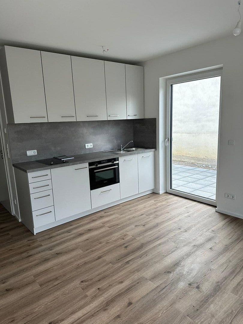 Prenájom bytu 1-izbový 35 m², Schleißheimerstrasse 433, München - Am Hart, Bavorsko Prenájom bytu 1-izbový 35 m², Schleißheimerstrasse 433, München - Am Hart, Bavorsko