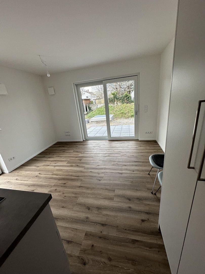 Prenájom bytu 1-izbový 35 m², Schleißheimerstrasse 433, München - Am Hart, Bavorsko Prenájom bytu 1-izbový 35 m², Schleißheimerstrasse 433, München - Am Hart, Bavorsko