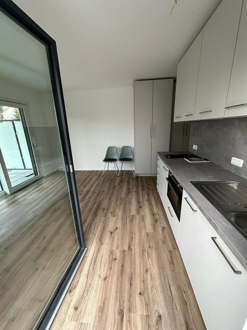 Prenájom bytu 1-izbový 35 m², Schleißheimerstrasse 433, München - Am Hart, Bavorsko Prenájom bytu 1-izbový 35 m², Schleißheimerstrasse 433, München - Am Hart, Bavorsko