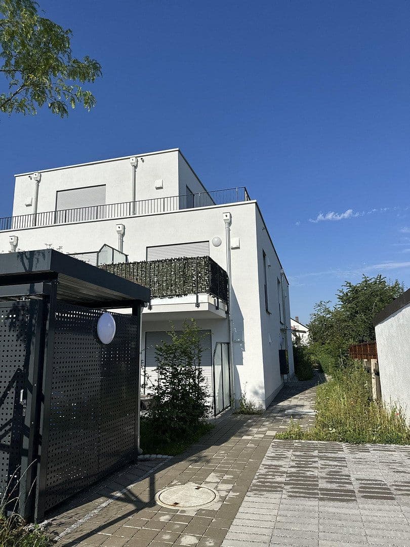 Prenájom bytu 1-izbový 35 m², Schleißheimerstrasse 433, München - Am Hart, Bavorsko Prenájom bytu 1-izbový 35 m², Schleißheimerstrasse 433, München - Am Hart, Bavorsko