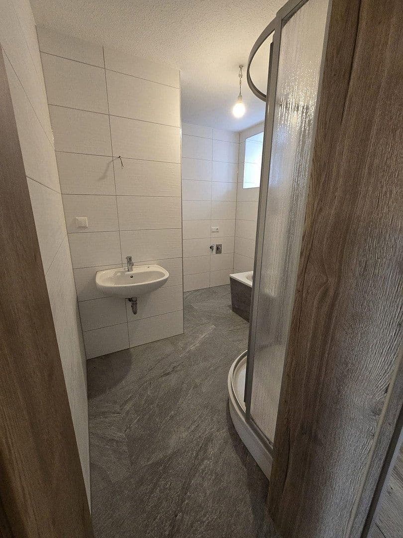 Predaj domu 368 m², pozemek 230 m², Birkenstraße 1, Reichenbach, Sasko Predaj domu 368 m², pozemek 230 m², Birkenstraße 1, Reichenbach, Sasko