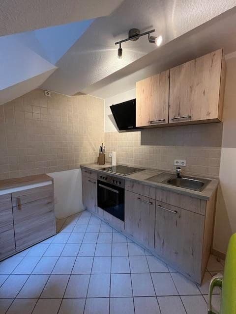 Predaj domu 368 m², pozemek 230 m², Birkenstraße 1, Reichenbach, Sasko Predaj domu 368 m², pozemek 230 m², Birkenstraße 1, Reichenbach, Sasko