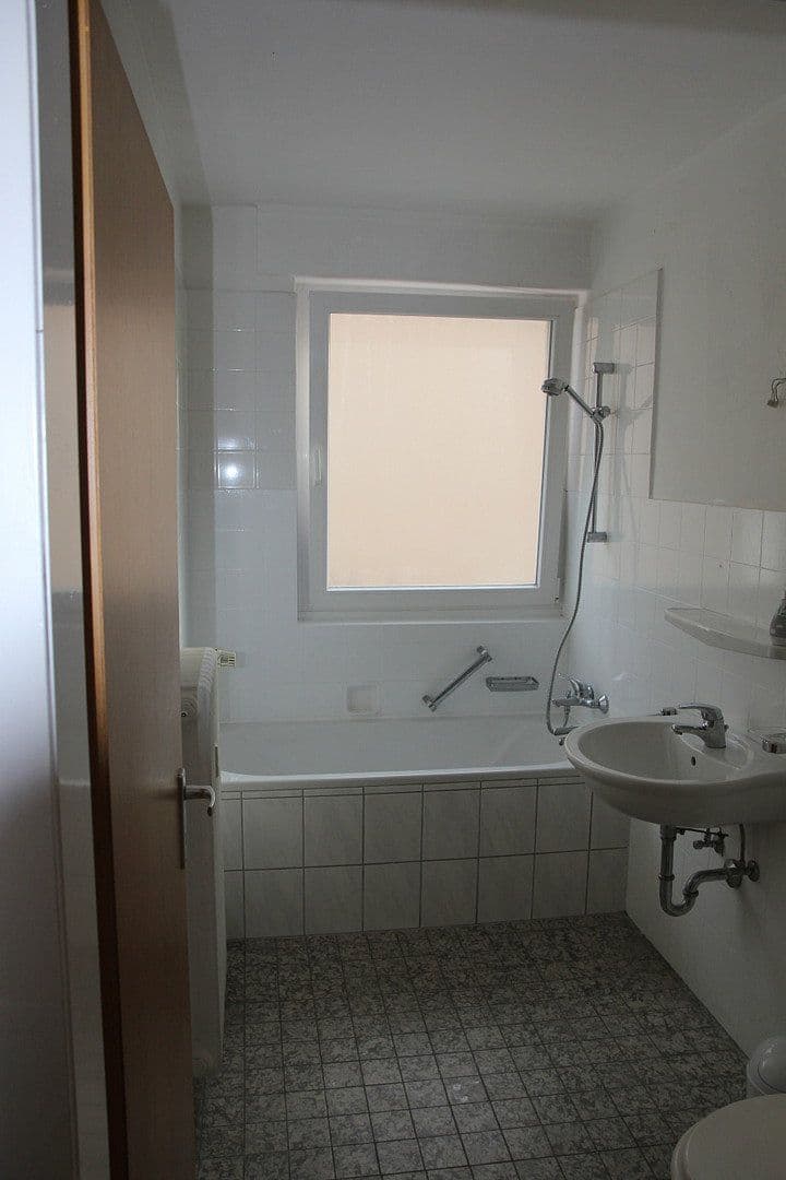 Prenájom bytu 2-izbový 53 m², Bergisch Gladbach, Severné Porýnie - Westfálsko Prenájom bytu 2-izbový 53 m², Bergisch Gladbach, Severné Porýnie - Westfálsko