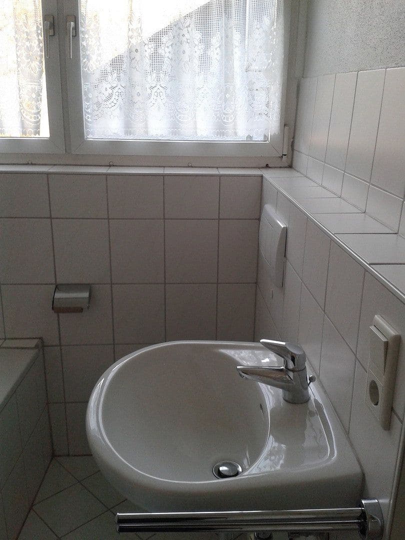 Prenájom bytu 2-izbový 60 m², Tuttlingen, Bádensko-Wurttembersko Prenájom bytu 2-izbový 60 m², Tuttlingen, Bádensko-Wurttembersko