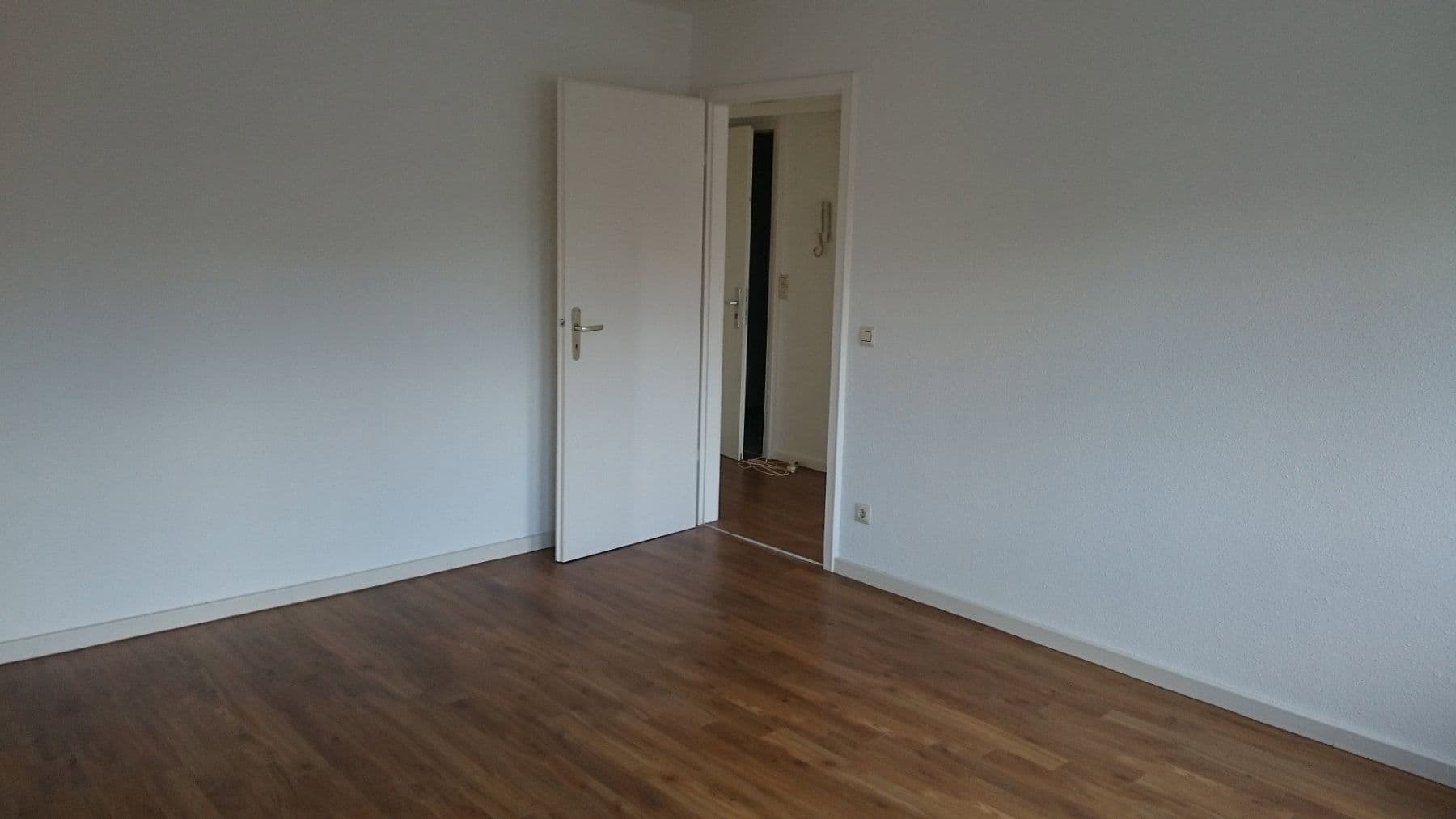 Prenájom bytu 2-izbový 60 m², Tuttlingen, Bádensko-Wurttembersko Prenájom bytu 2-izbový 60 m², Tuttlingen, Bádensko-Wurttembersko