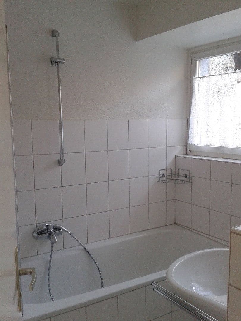 Prenájom bytu 2-izbový 60 m², Tuttlingen, Bádensko-Wurttembersko Prenájom bytu 2-izbový 60 m², Tuttlingen, Bádensko-Wurttembersko